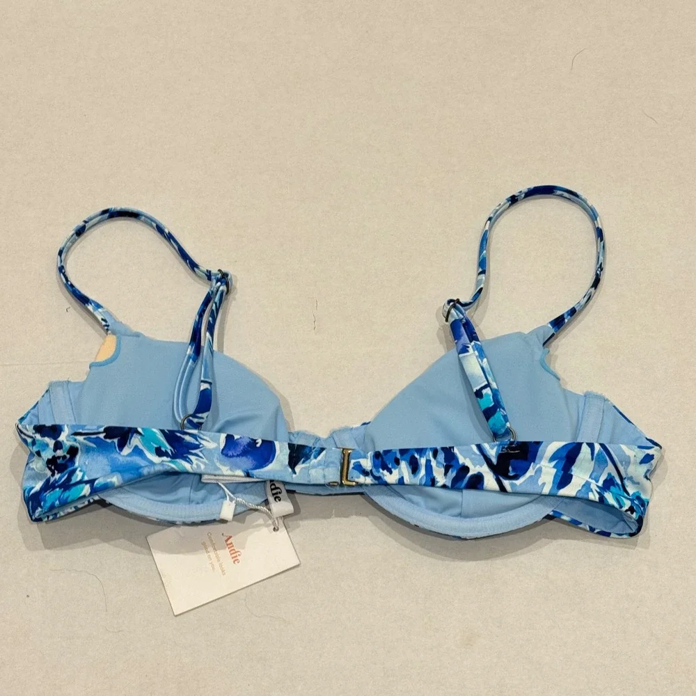 NEW Andie Swim Bermuda Bikini Top Womens S Blue‎ Floral Underwire AT186-BLUF
